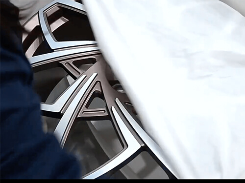 8- Complete the packing, notify the customer and arrange logistics.